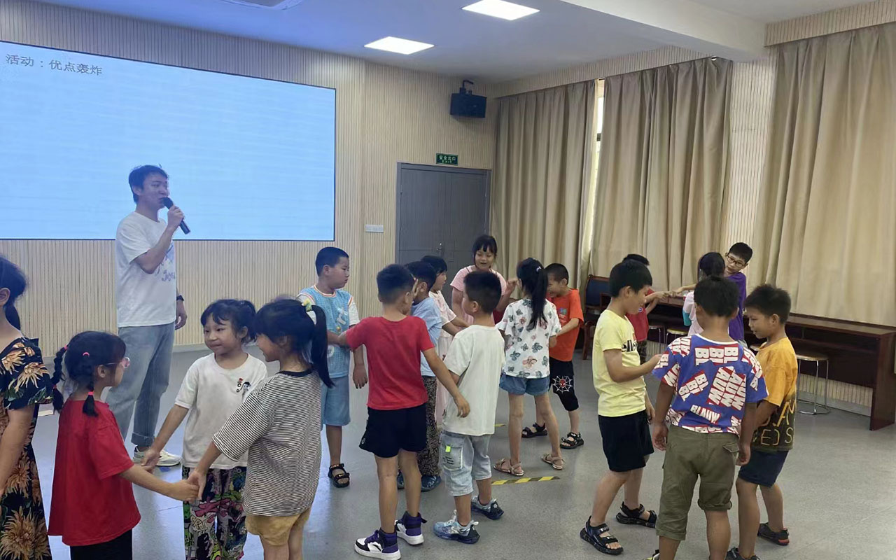 弥渡龙观乡中心学校